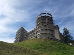 Fassadengerüst bei der Burg