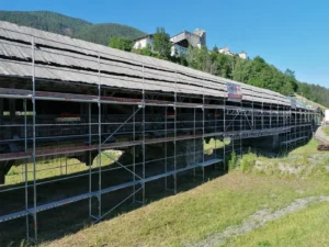 Schutzgerüst bei der Bunbrugge in Heinfels